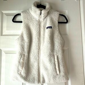 White fleece Patagonia vest - gently used, excellent condition!!